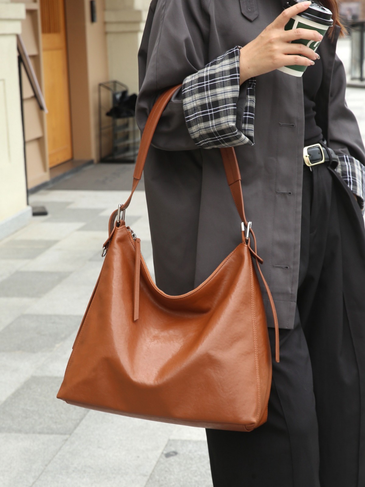 Women's Soft Brown Leather Shoulder Tote Bag