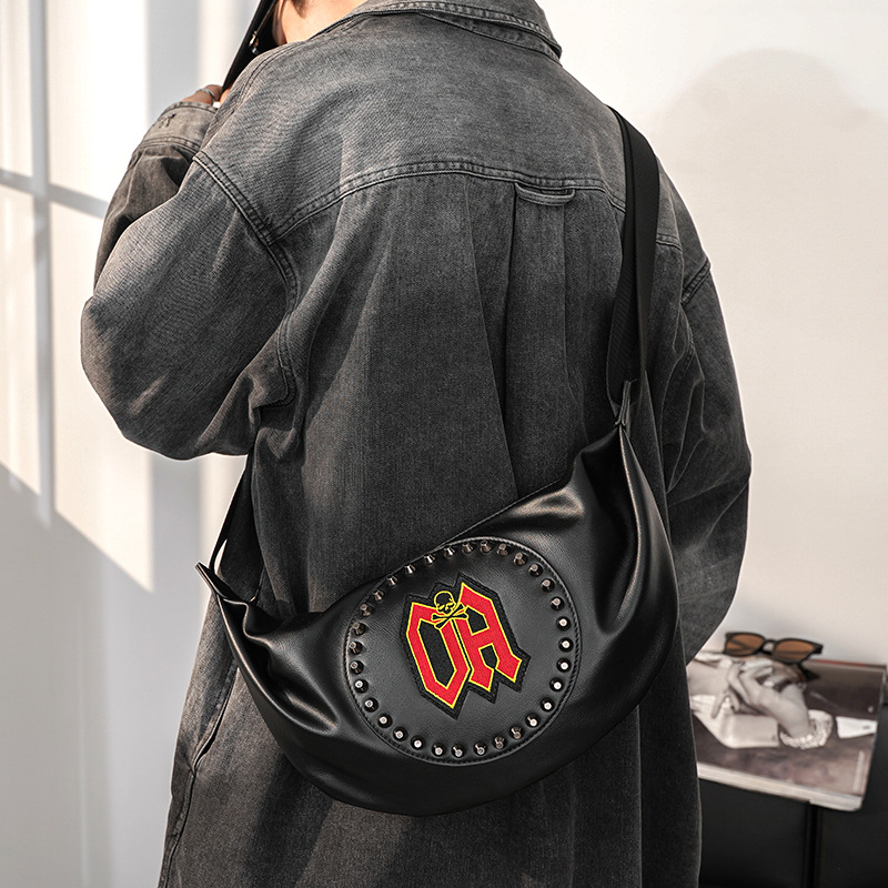 Fashion Fashion Men Leisure Sports Outdoor Rivet Riding Bag