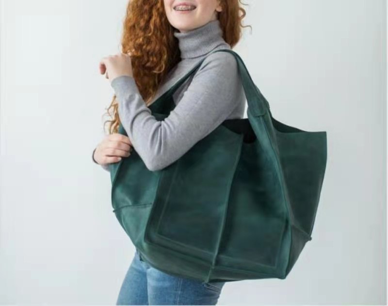 Oil Wax Leather Large Capacity Tote Bag