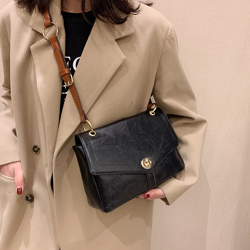 Retro Simple Crossbody Messenger Bag