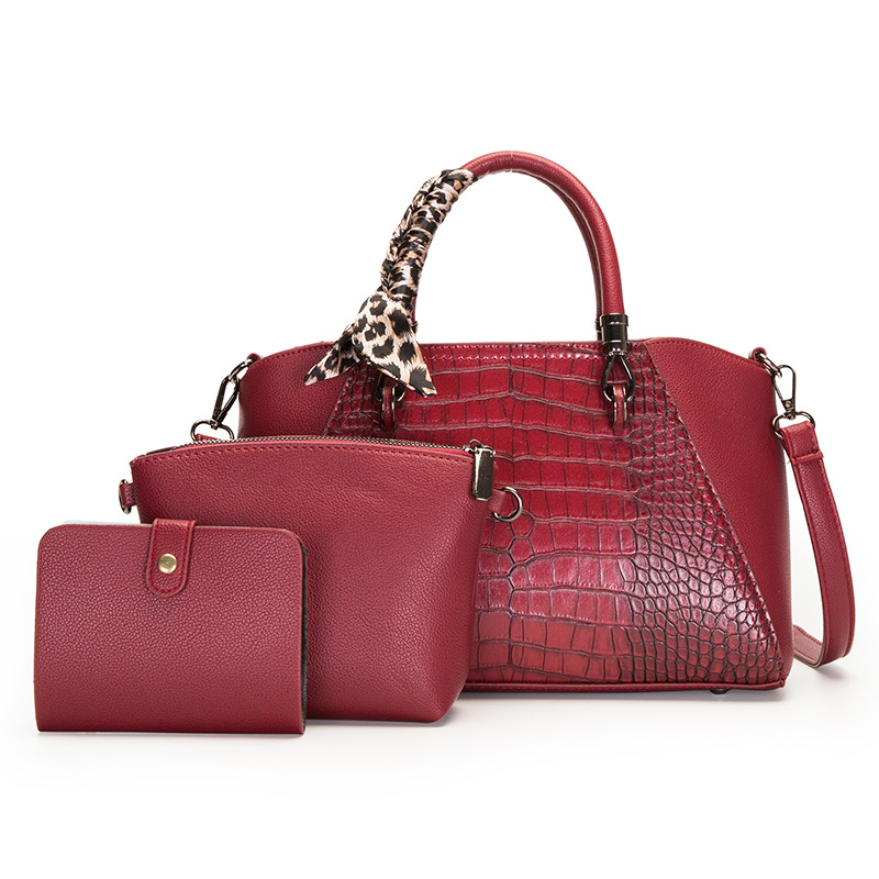 Middle-aged Mom Fashion Textured Crocodile One-Shoulder Crossbody Bag