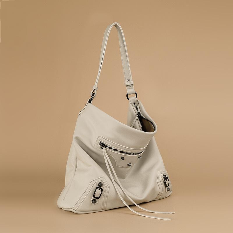 Large Capacity Commuter Bag Women's New Niche Design Shoulder Messenger Bag Fashion Tote Armpit Bag