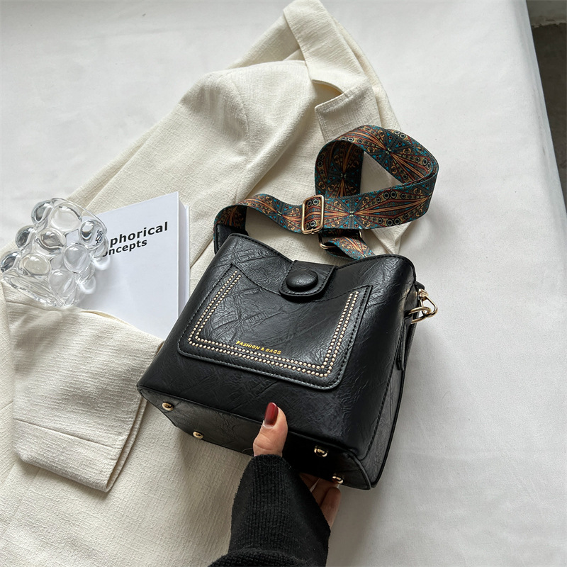 Vintage Niche Crossbody Bucket Bag