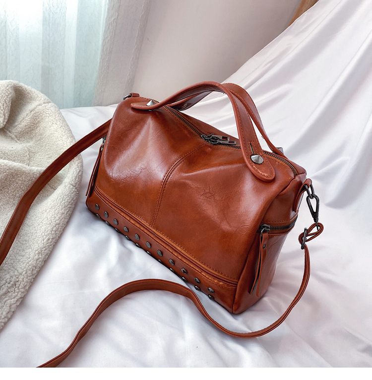 Single Shoulder Diagonal Bag Soft Leather