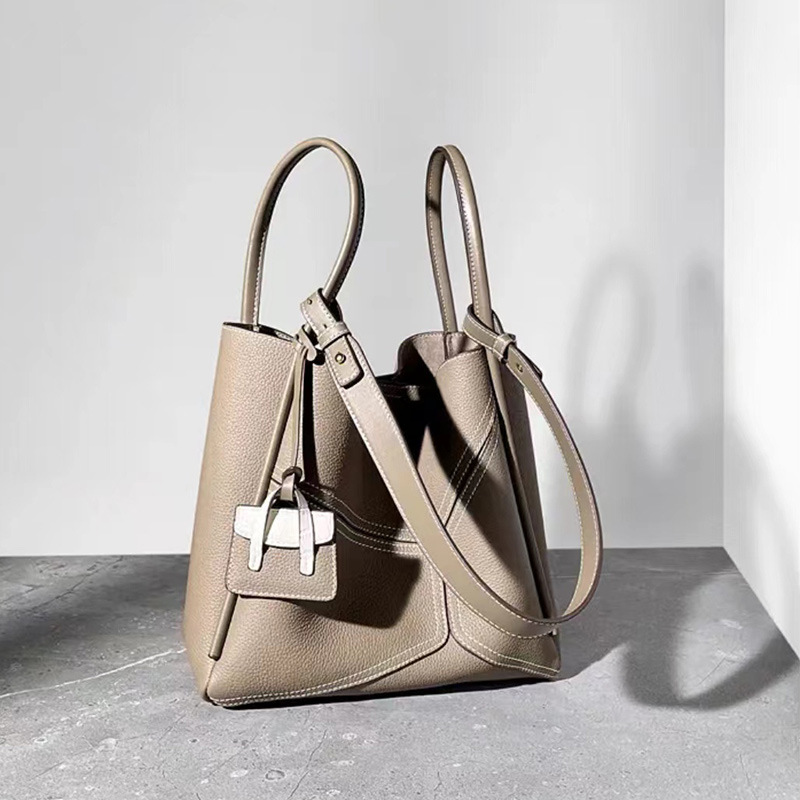 Niche Design Leather Shoulder Commuter Portable Handbags