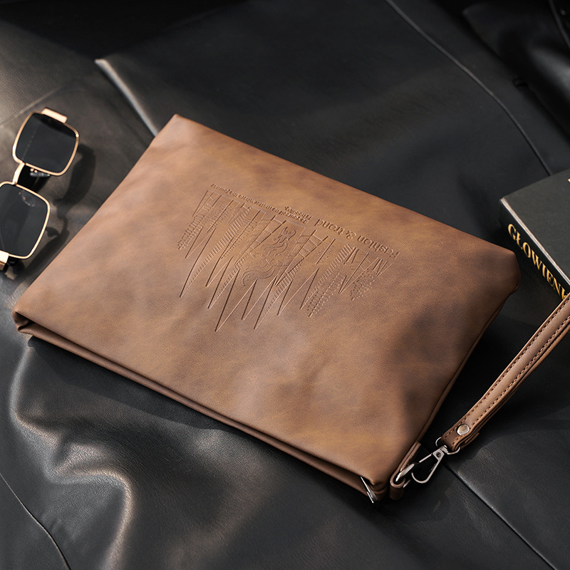 2023 New Men's Trendy Brand Retro Fashion Commuter Wristlet Bag