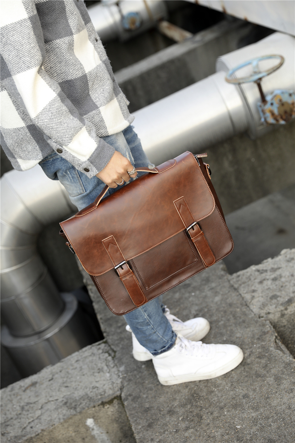 Men's Retro Fashion Casual One-shoulder Crossbody Briefcase