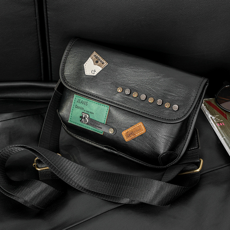 Couple Chao Brand Fashion Chest Personality Badge Rivet Small Satchel