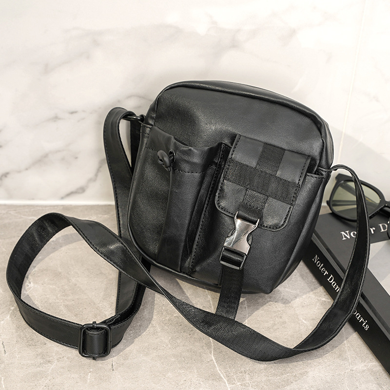 2023 Fashion Men's Simple Casual Slung Small Square Bag