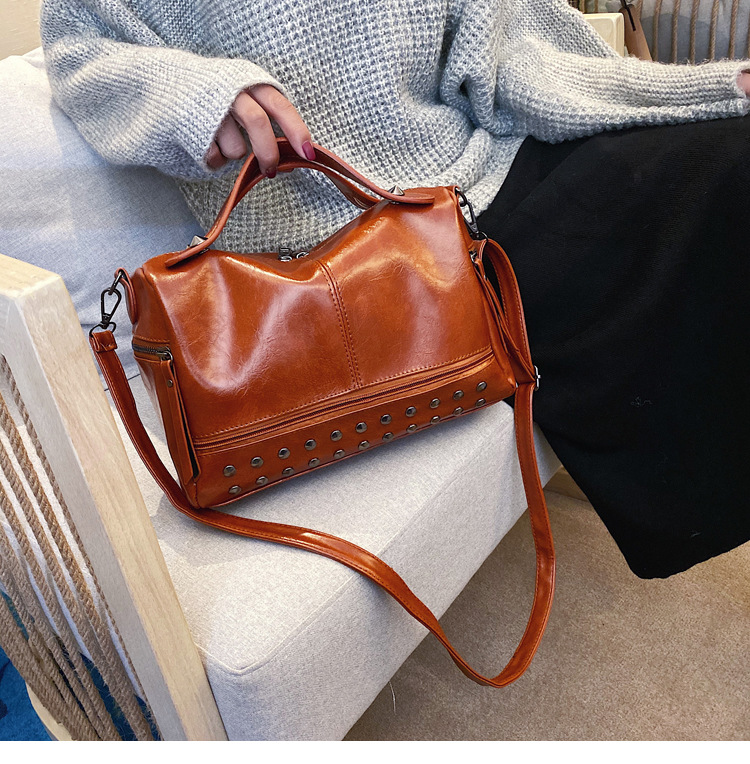 Single Shoulder Diagonal Bag Soft Leather