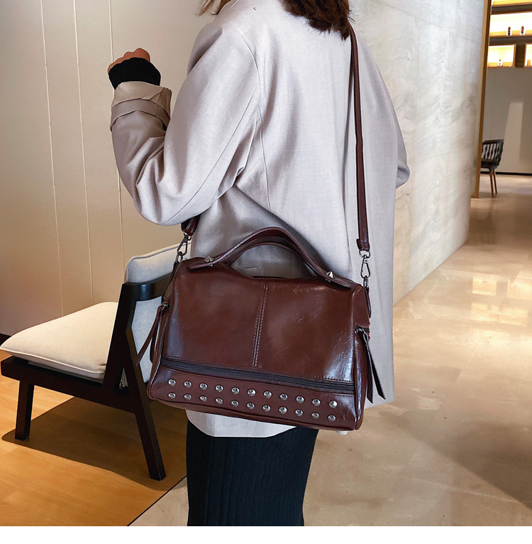 Single Shoulder Diagonal Bag Soft Leather