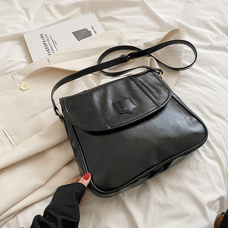 2023 New Niche Fashion Retro Large-capacity Briefcase