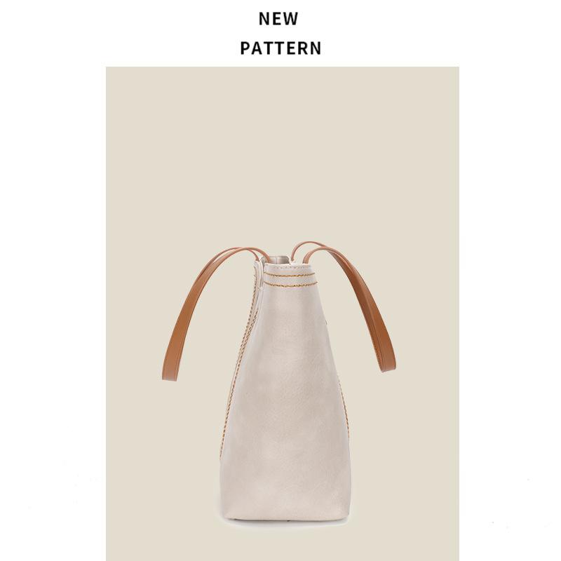 Large Capacity Shoulder Bag Women Summer New Fashion Simple Commuter Bag Sense Portable Tote Bag