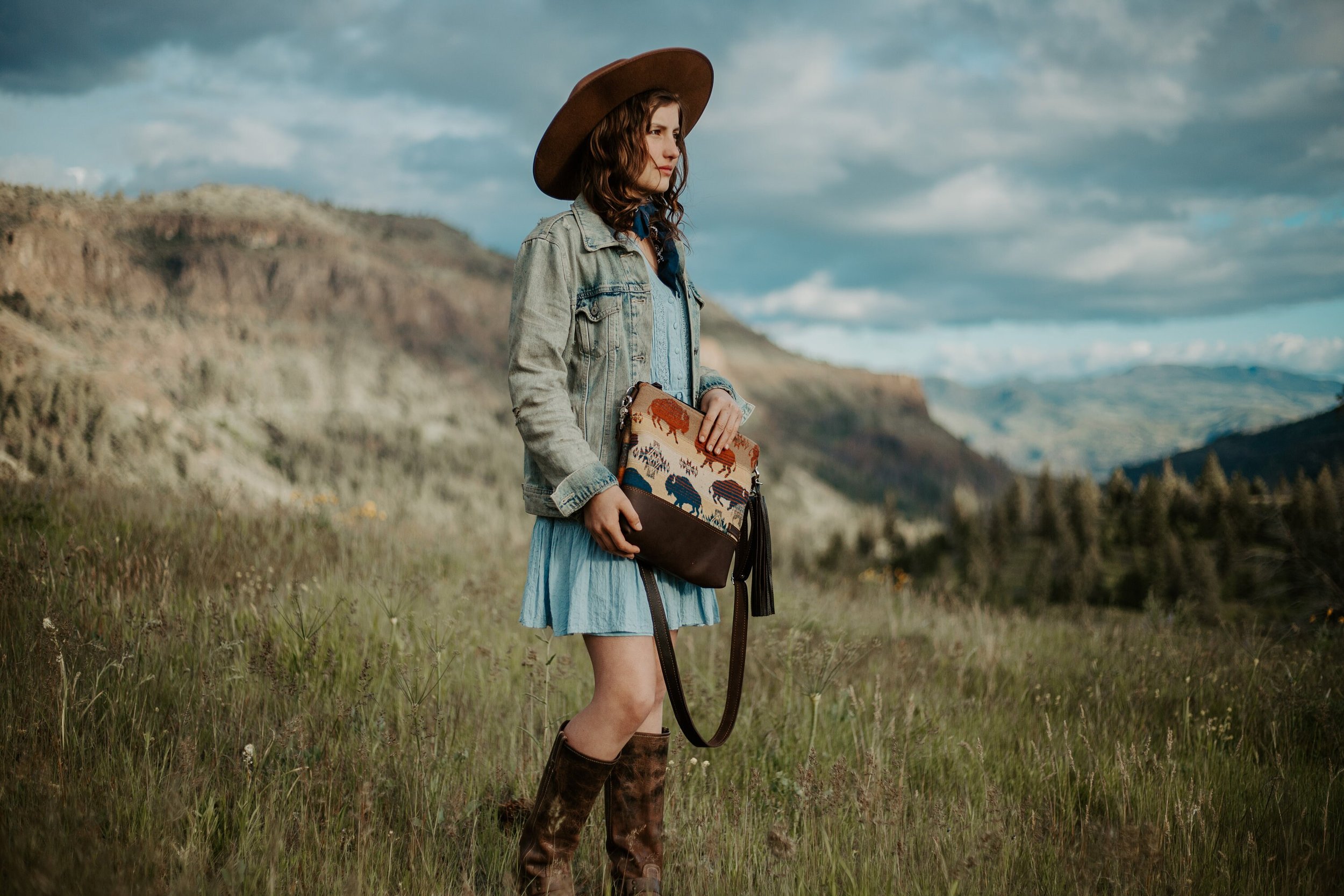 LAND OF BUFFALO WOOL LEATHER BOTTOM CROSS BODY PURSE WITH BROWN WAXED LEATHER