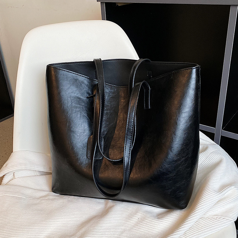 Retro Large Shoulder Bag