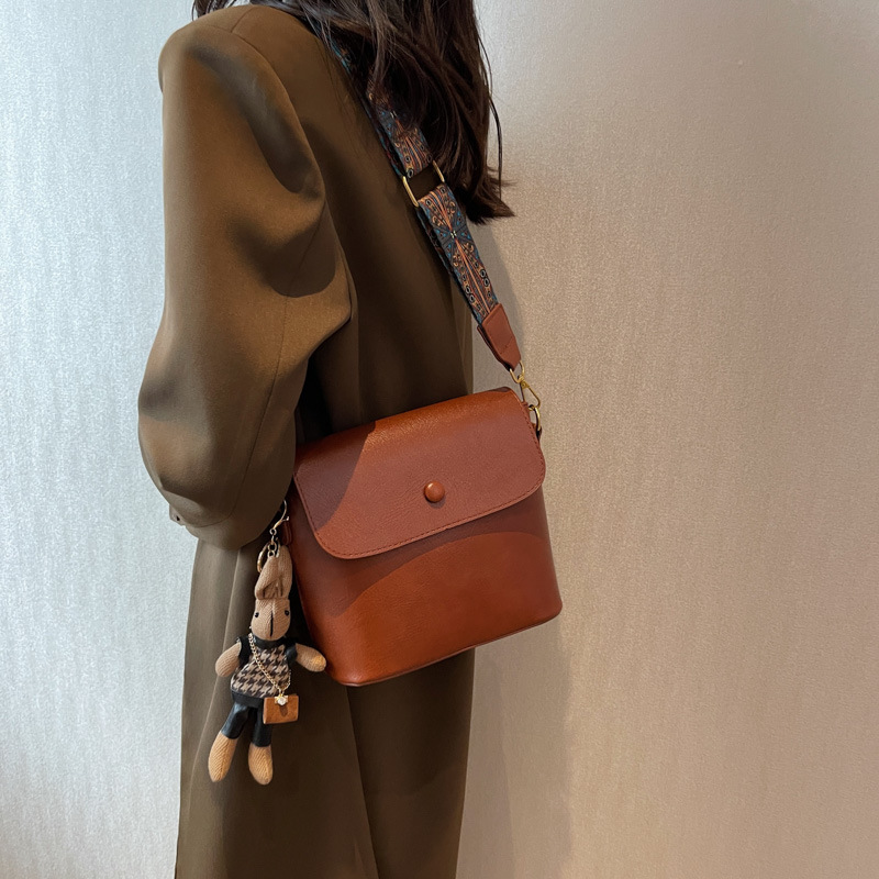 Wide Strap Crossbody Bag