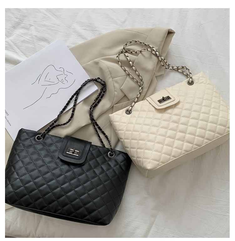 Leather Large Capacity Portable Bbucket Bag