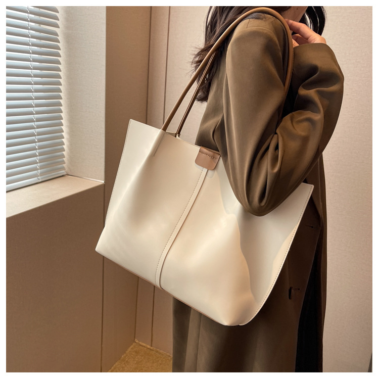 Large Hand Shoulder Bag