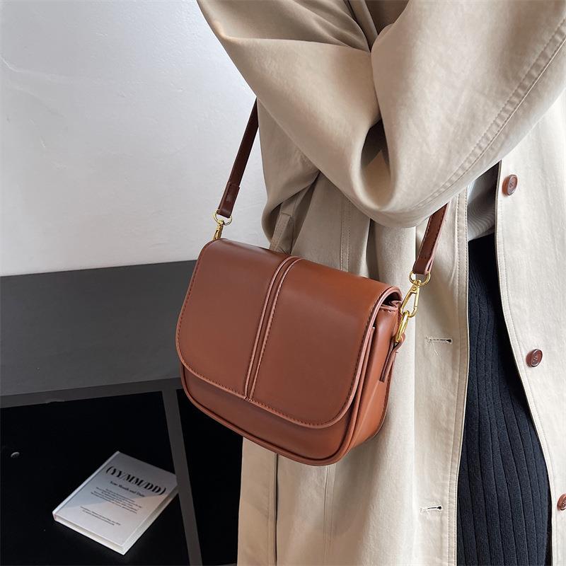 Retro Design Simple Shoulder Bag