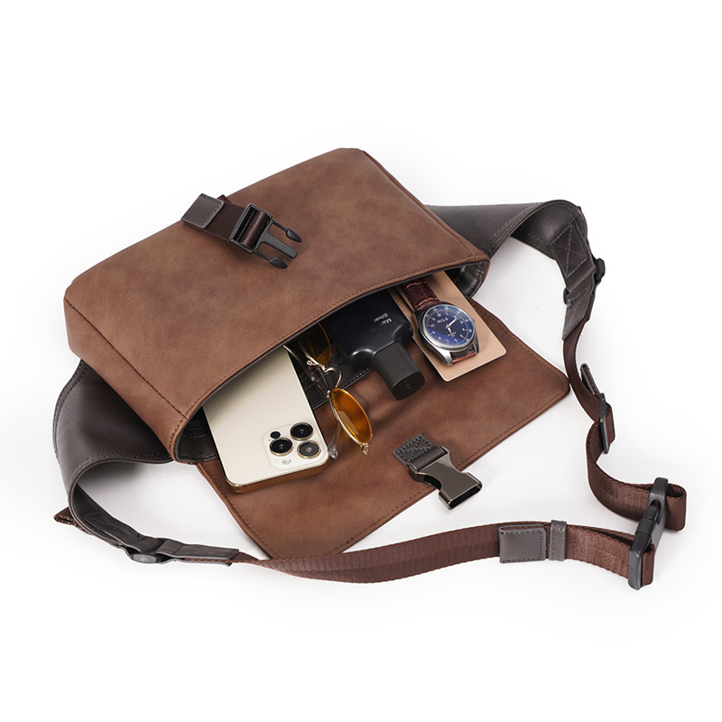 2023 New High-capacity Retro Fashion Chest Bag