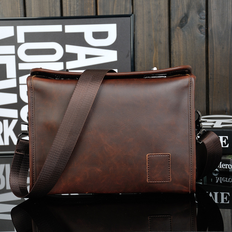 Korean Version Of Simple Casual Retro Men's Shoulder Messenger Bag