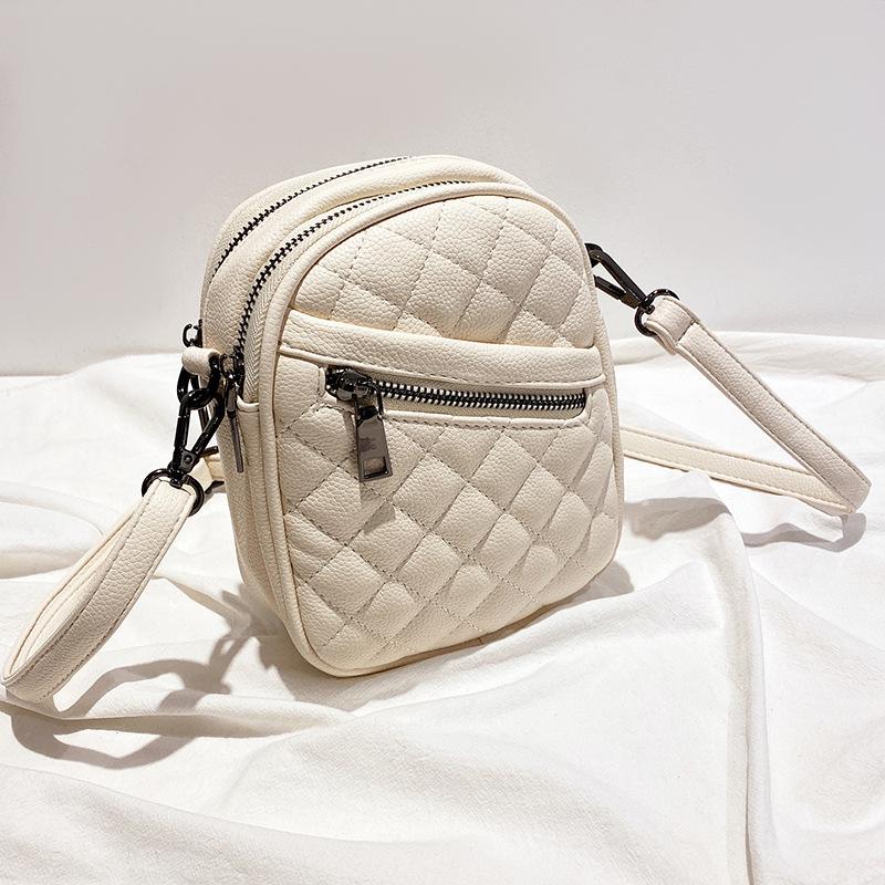 Refined Texture Portable Small Bag Trend Lingge Advanced Mobile Phone Bag Fashion Joker Female Messenger Bag