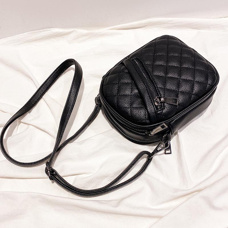 Refined Texture Portable Small Bag Trend Lingge Advanced Mobile Phone Bag Fashion Joker Female Messenger Bag