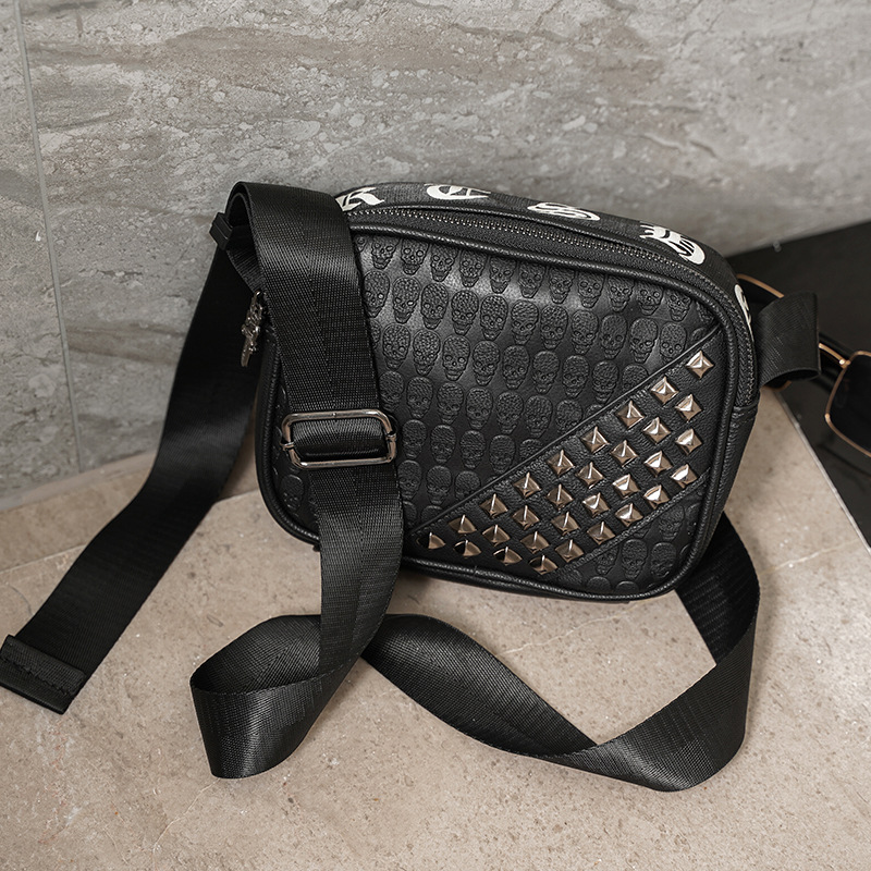 Fashion Personality Rivet Slung Ghost Head Small Square Bag