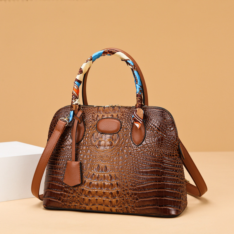 Middle-aged Mother Shell Retro Crocodile Crossbody Bag